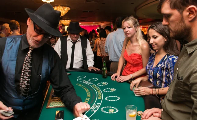 How to Spot a Cheater at a Casino